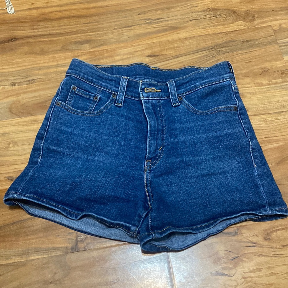 High Waisted Levi Dark Denim Shorts Size 26